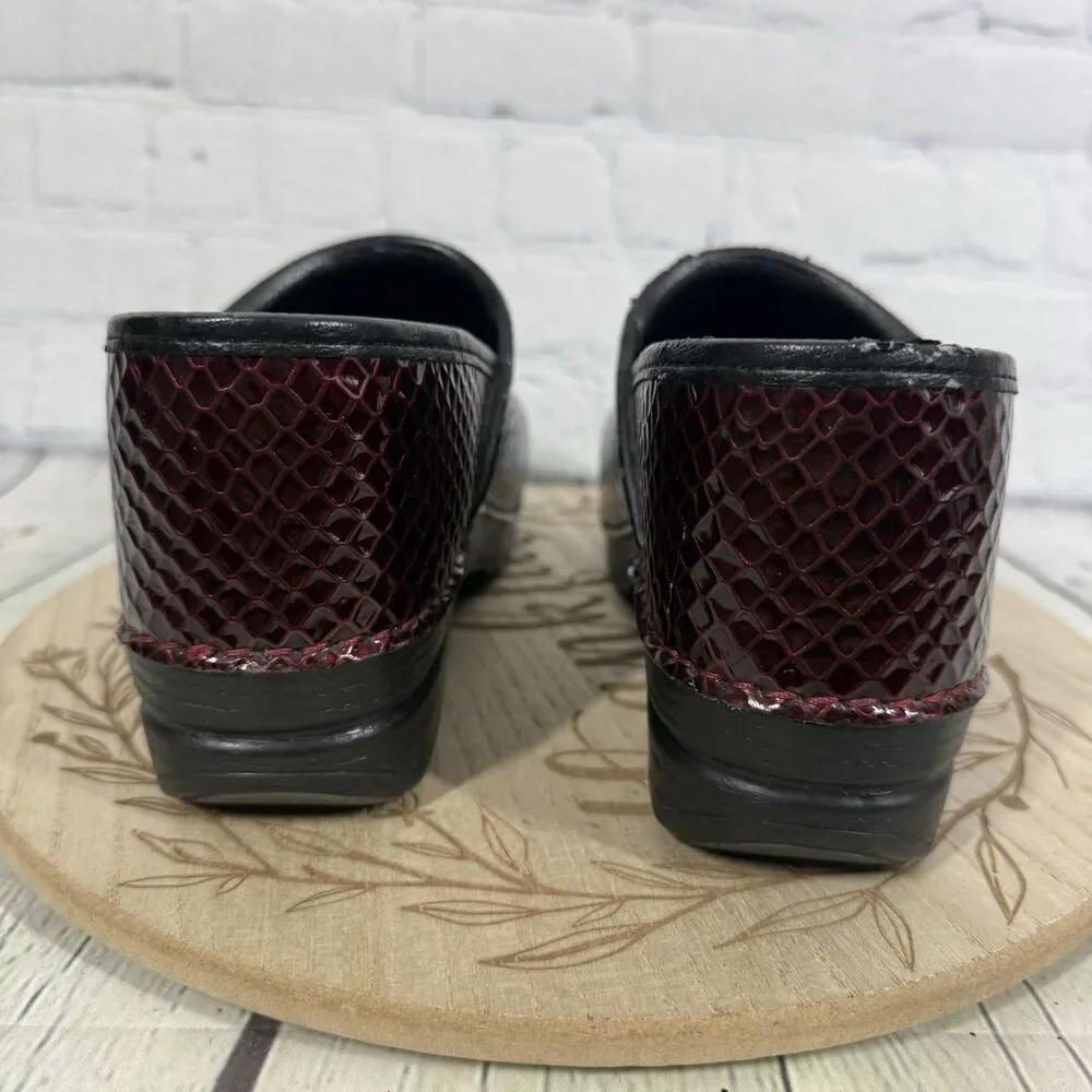 Dansko Clogs Women Size 9.5-10 US 40 EU Burgundy XP Pro Leather Slip On Shoes